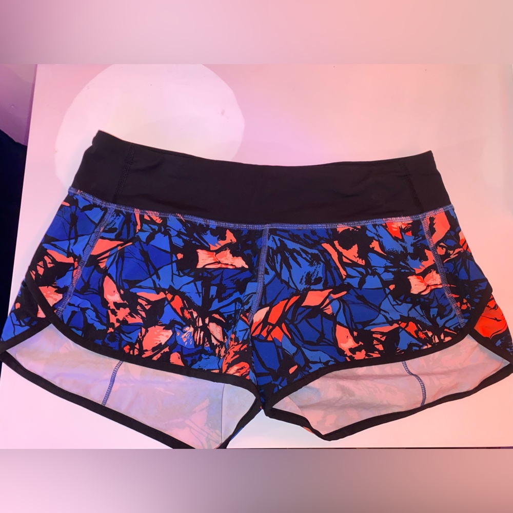Lululemon Floral Speed-Up Short size 6